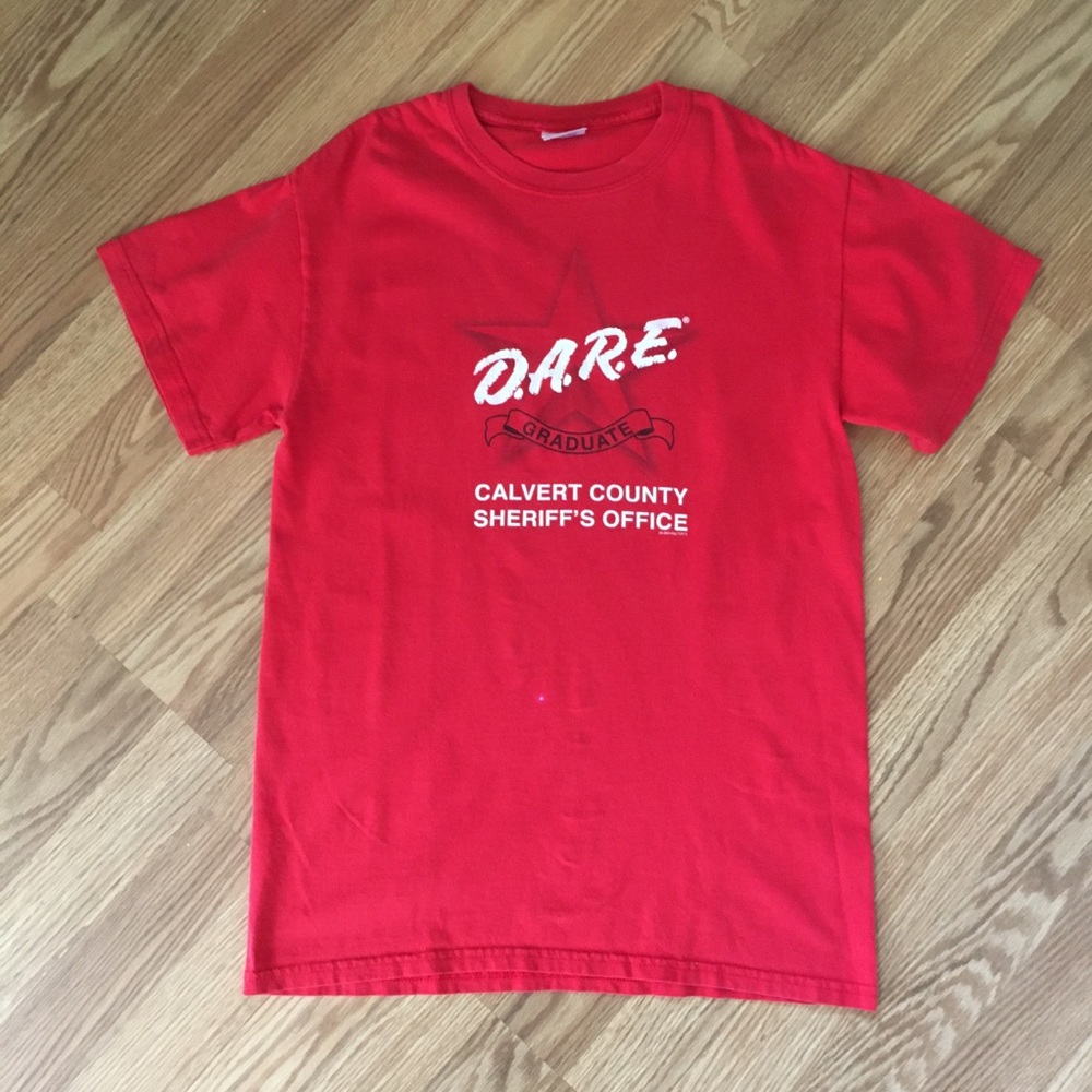 DARE Vintage Graphic Tee Tshirt 2006 red cotton‎ Gildan